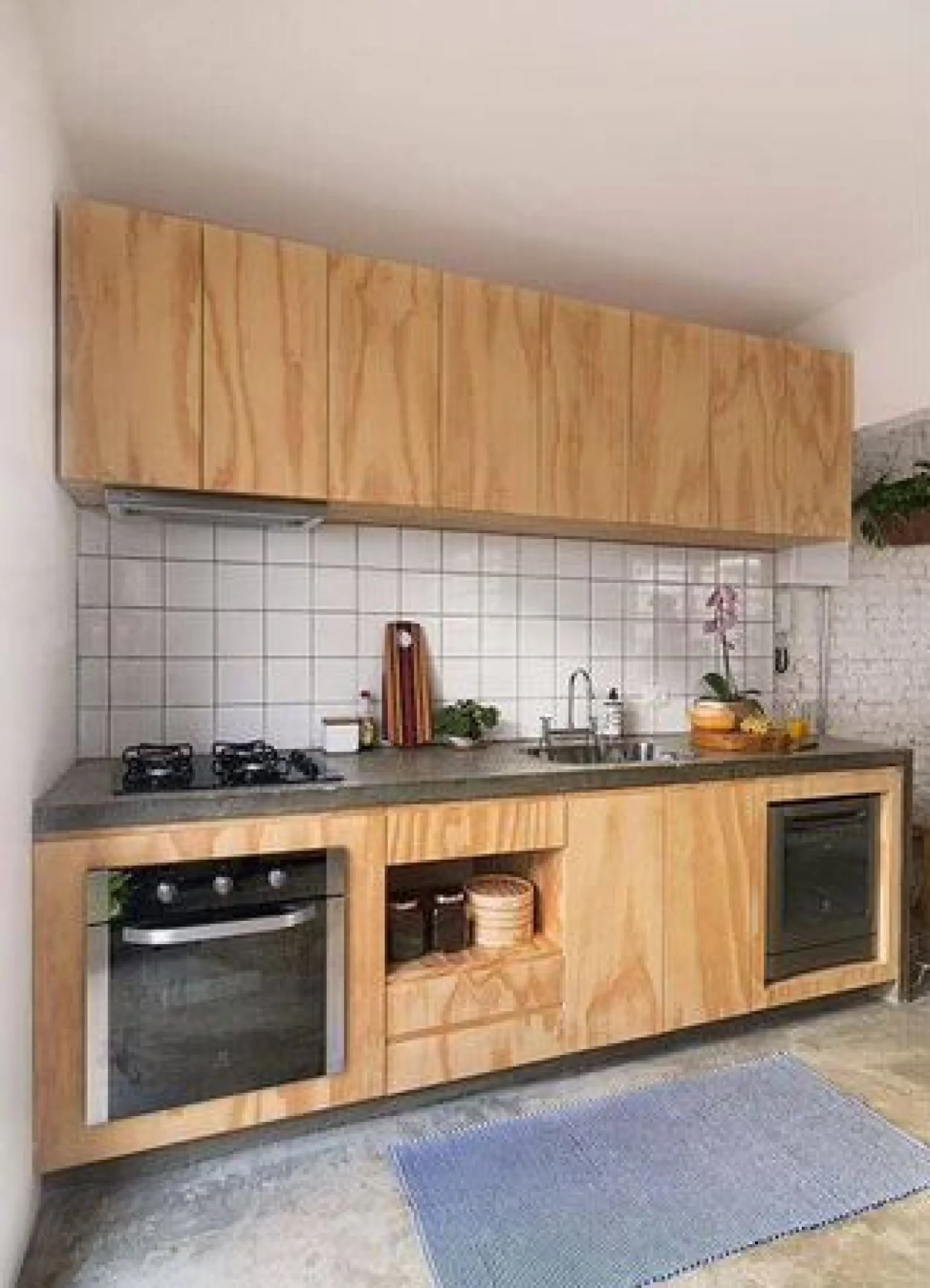 Кухни на заказ из фанеры — экологичные и надежные