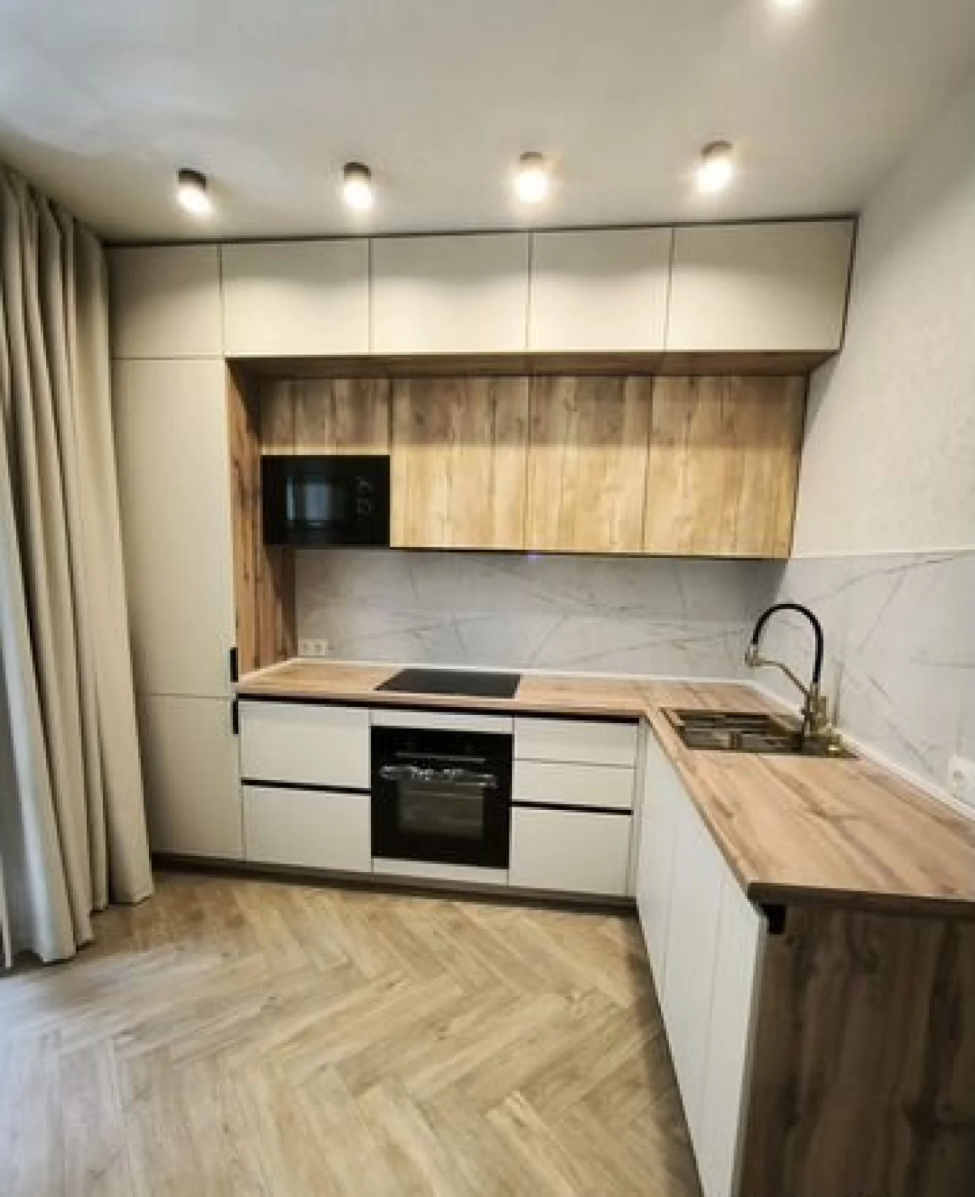 Угловая кухня под заказ — производство 35 дней, монтаж