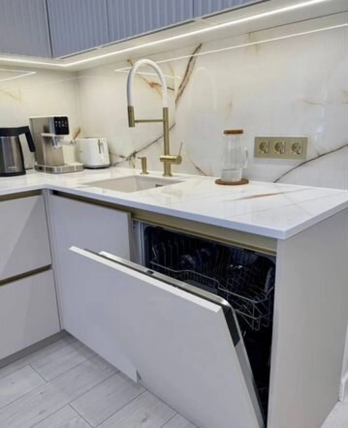 Кухни на заказ от производителя, собственный цех 700 м²