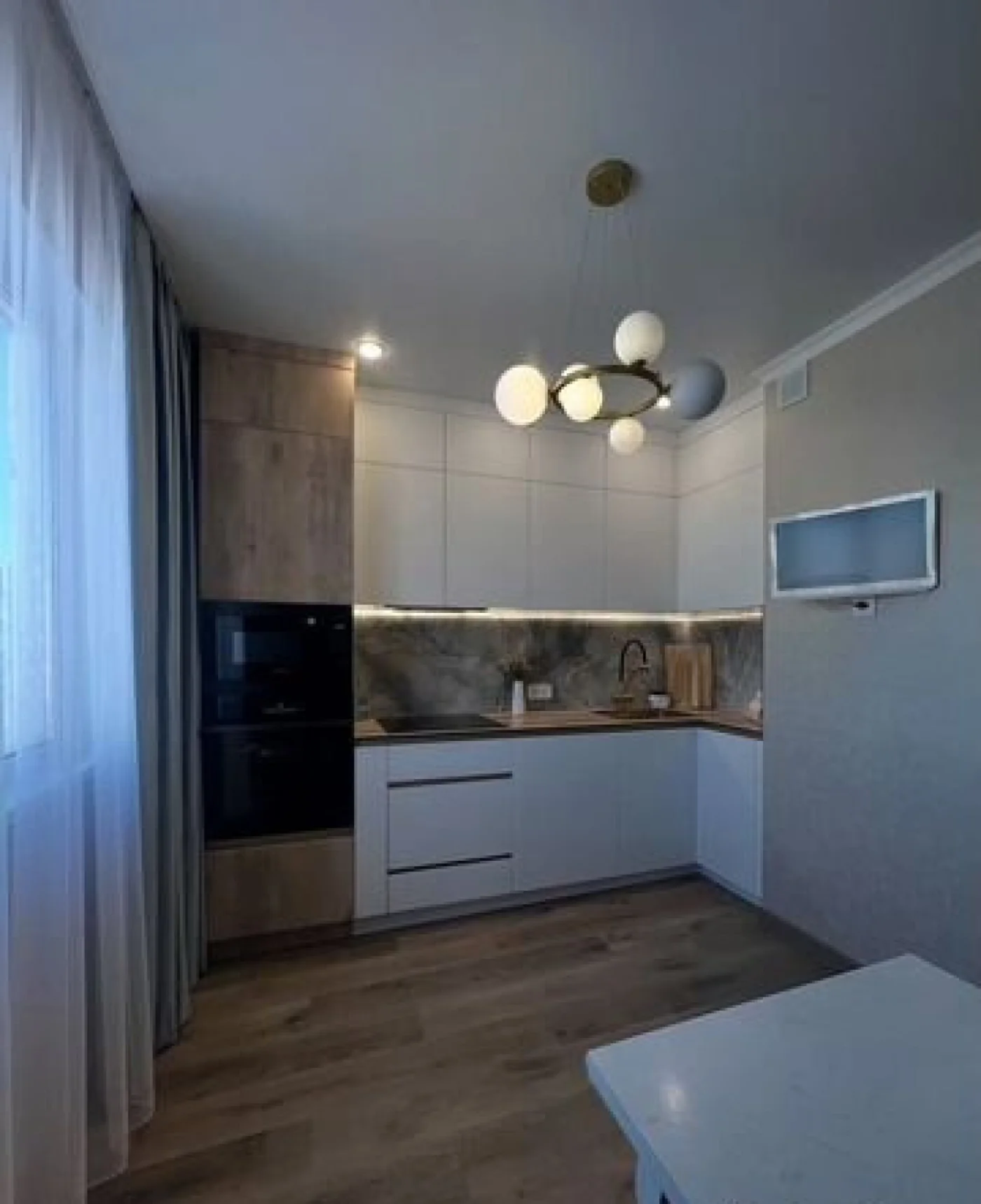Угловая кухня на заказ от производителя, сборка включена